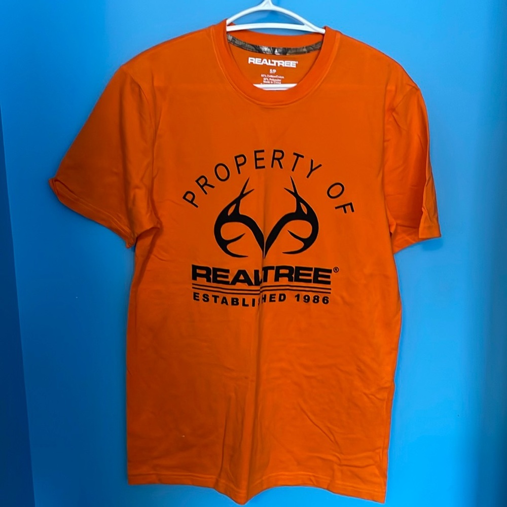 Realtree men’s small Tshirt never worn
